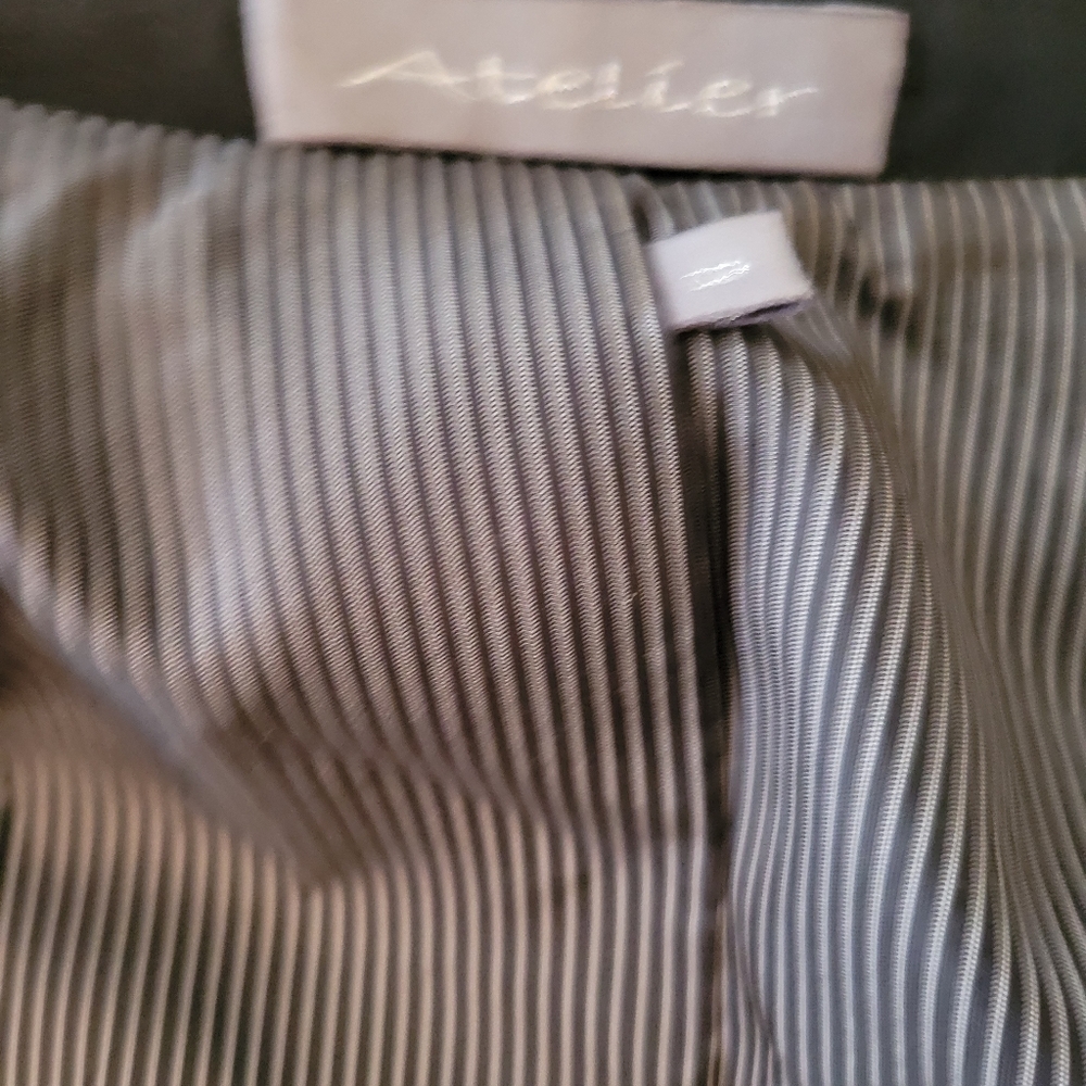 Jacket and matching slacks - Picture 6 of 9